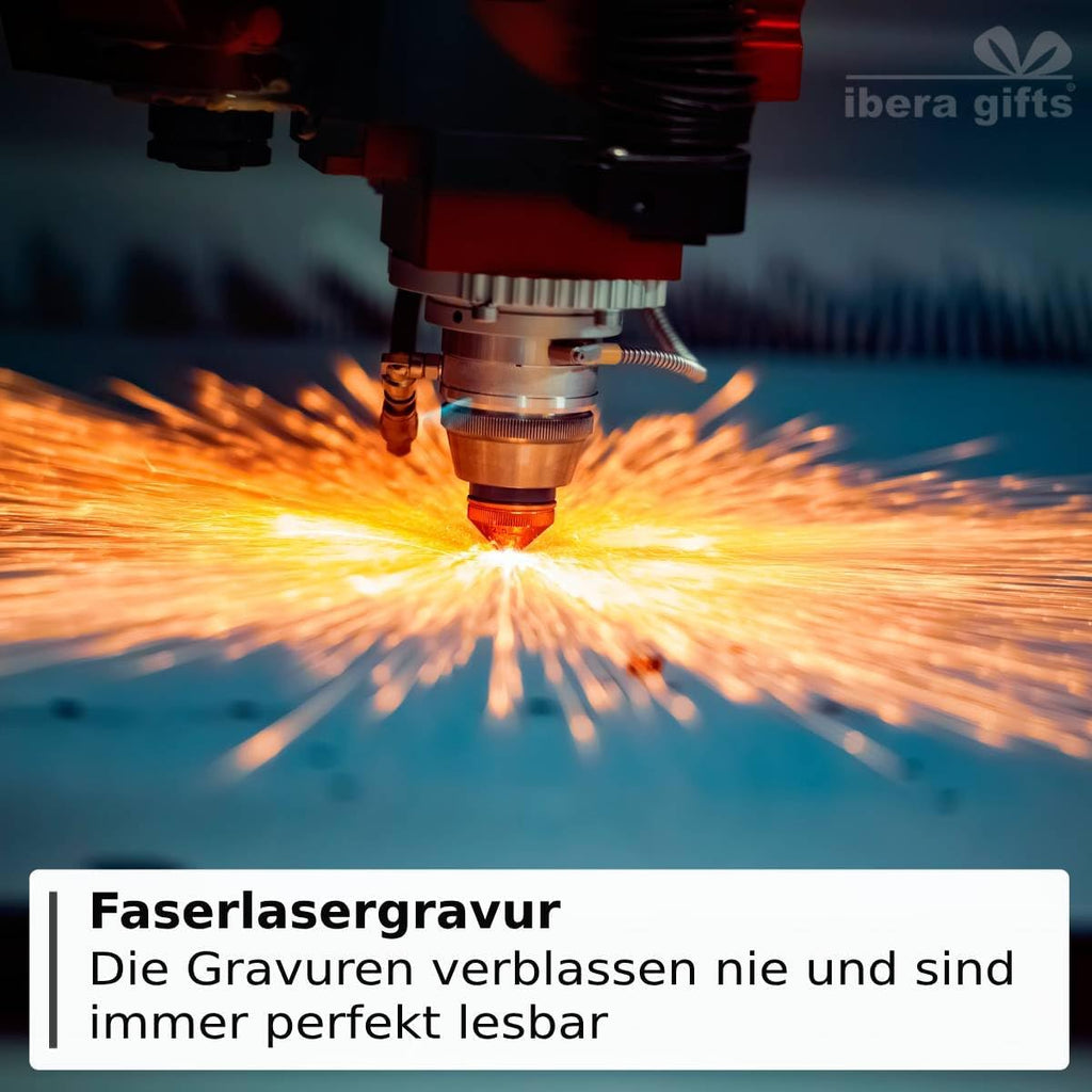 Ibera gifts - Hundemarke Mit Gravur - Personalisierte Hundemarke Für Mittelgroße Bis Große Hunde - Edelstahl 37 x 23 mm - Hundeanhänger Mit Gravur - Mit Strasssteinen (Silber/Strass/Pfote)