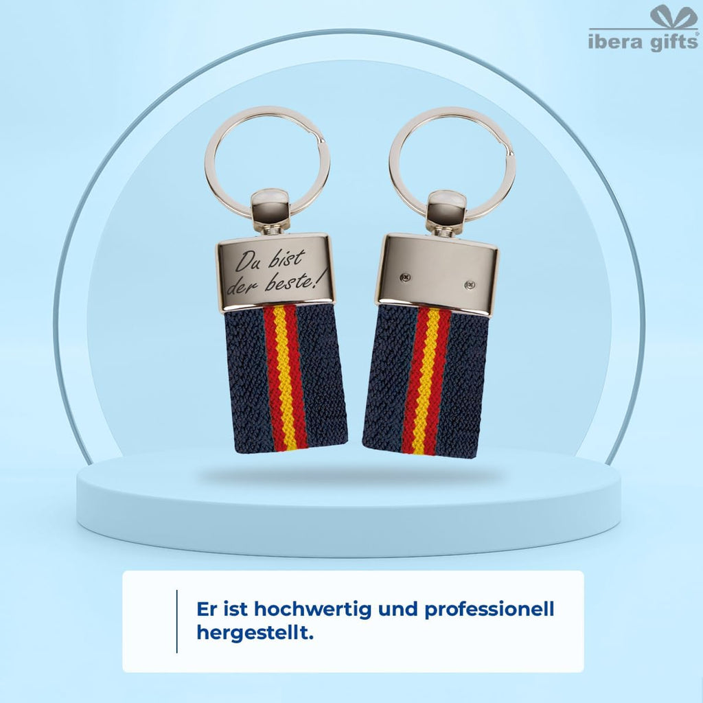 ibera gifts - Schlüsselanhänger personalisiert mit Farben der Spanischen Flagge, mit Namen, 9,5 x 3,2 cm, in Geschenkbeutel
